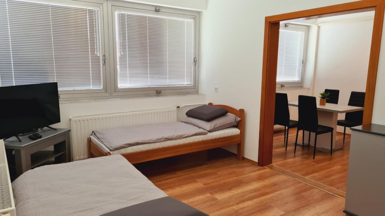 Héder Apartmanok Balatonfenyves Extérieur photo