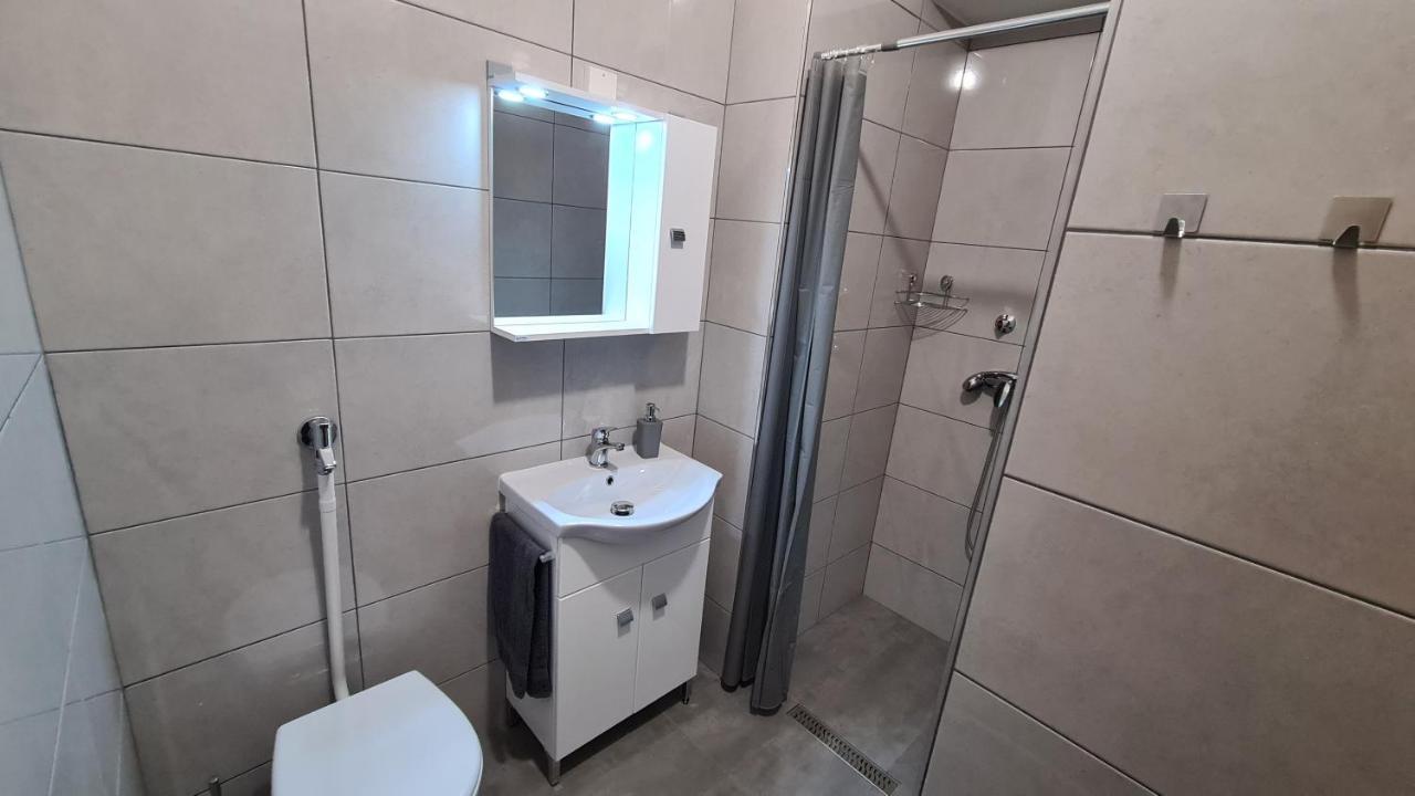 Héder Apartmanok Balatonfenyves Extérieur photo