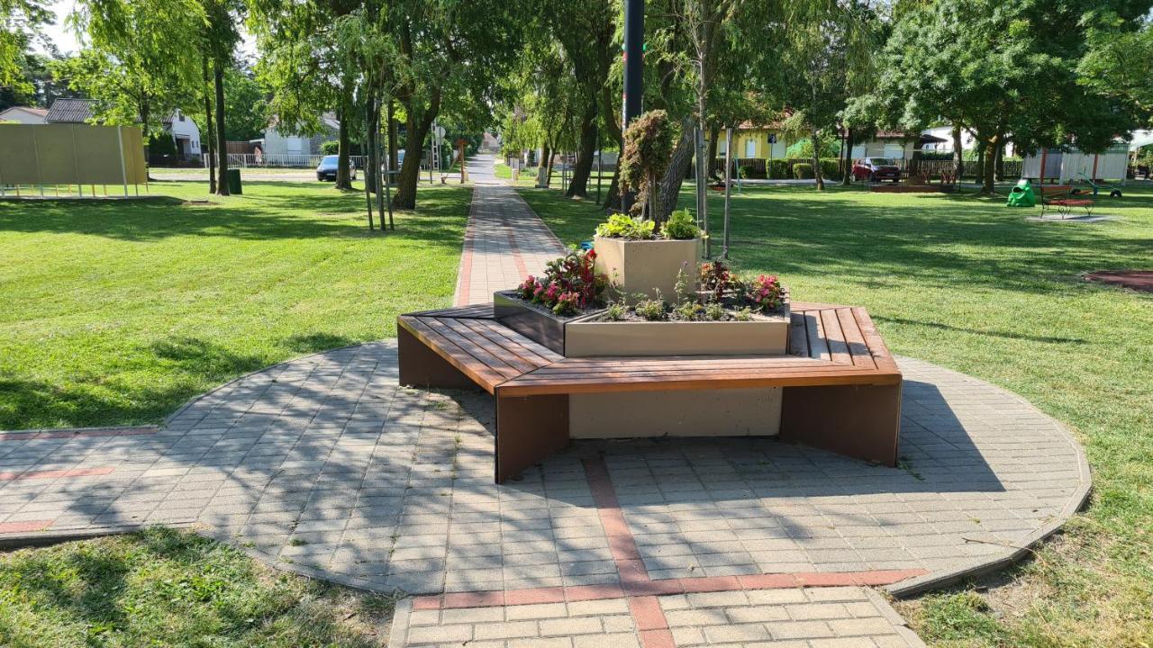 Héder Apartmanok Balatonfenyves Extérieur photo
