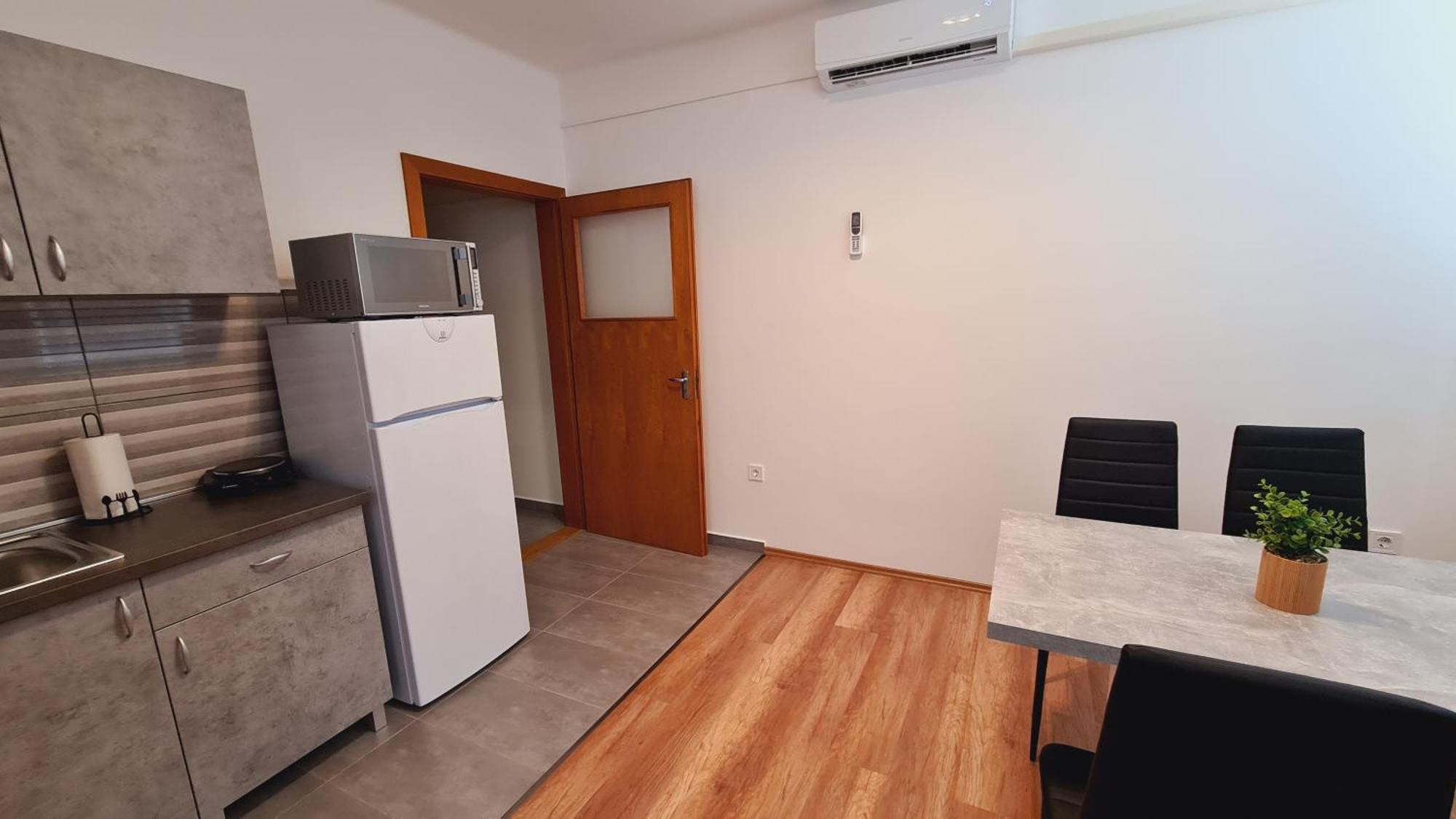 Héder Apartmanok Balatonfenyves Extérieur photo