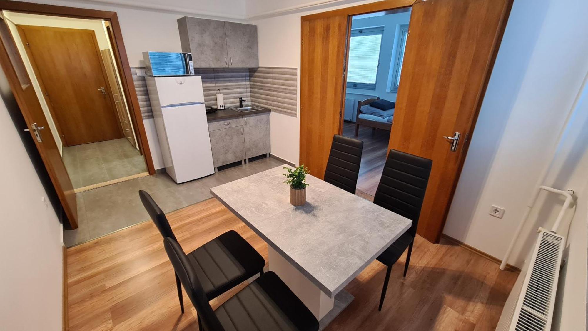 Héder Apartmanok Balatonfenyves Extérieur photo